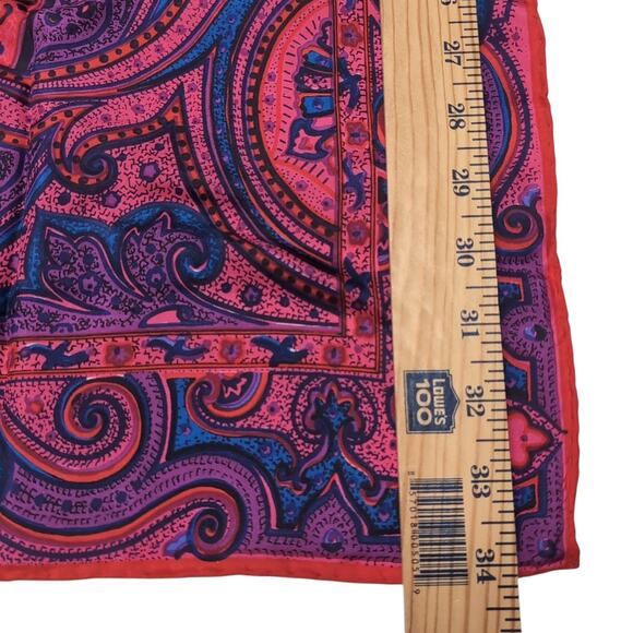 VTG Paisley Print Red Blue 34 Inch Square Rolled Edges 100% Silk Scarf Unused - Picture 7 of 7